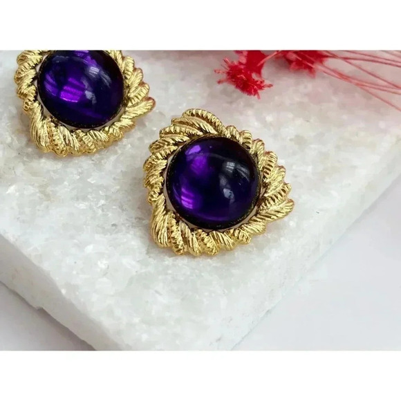 Vintage Gold Toned 80's Triangular Purple Crystal Ball Retro Stud Earrings - Picture 3 of 6